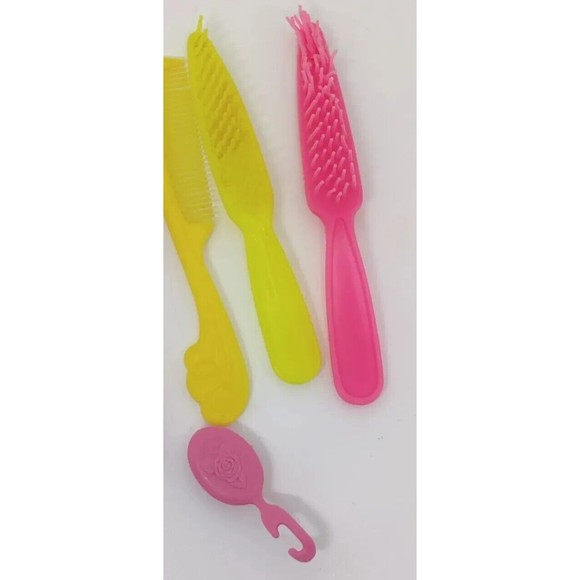 Vintage Barbie 1981 Magic Curl Brush Lot 3 Hair Brushes 1 Comb 1980s Doll Mattel - Picture 2 of 8